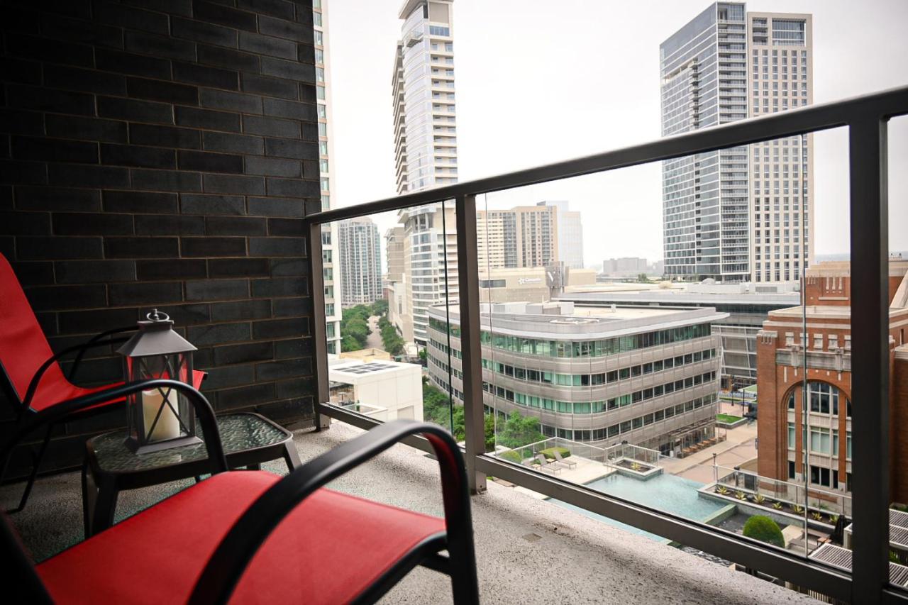 Downtown Dallas Apt With View Walking Distance To Aac With Free Parking Pool Wifi Екстер'єр фото